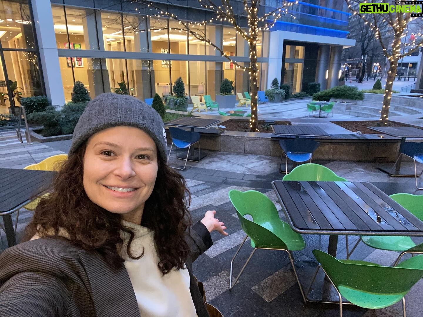 Katie Lowes Instagram - Me and my guuuurl @jaimeraynewman4real are off to Charlotte! We’ve been friends forever AND now we get to work together on #HuntingWives! We spent a week in Charlotte at the beautiful @omnihotels while we looked for our new digs! WE LOVE IT HERE! Thank you @howelltalentrelations for being the BEST. Look out y’all - CHARLOTTE WE ARE HERE! #omniCLT #AtTheOmni