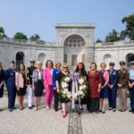 Katie Porter Instagram - On #MemorialDay, we remember the brave people who made the ultimate sacrifice for our country. Last week, I laid a wreath at Arlington National Cemetery in honor of the servicewomen who’ve given their lives.