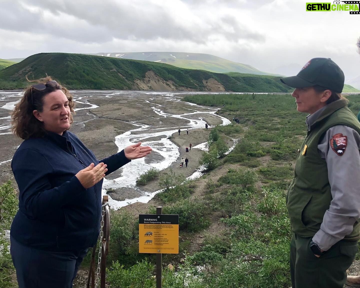 Katie Porter Instagram - In honor of #NationalParksWeek, admission to our beautiful national parks is FREE today—including all nine in California. Each year, I try to get to as many parks as I can to enjoy the fresh air and breathtaking views, and, as a member of @NRDems, conduct oversight too!