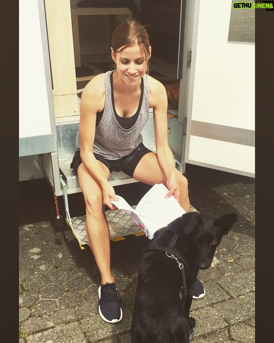 Katrin Heß - 3.9K Likes - Heute am Set von #Meuchelbeck ... #Drehtag3 #cindy #cindygeldermacher #mechelbeck2 #actress #Katrinhess #dreh #onset #behindthescenes #acting #telma #sethund #set #actresslife