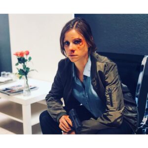 Katrin Heß Instagram - Abgerechnet wird 2019 #onset #action #alarmfürcobra11 #jennydorn #werbung #lastshootingdayoftheyear pic by @brittalla88