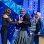 Katrin Bauerfeind Instagram - Sodele! Staffelfinale! Es war doch wieder ein wilder Ritt durchs Showbusiness, ne. Es ist jedes Mal eine Freude, ein Fest, eine Bereicherung und so ganz plump einfach schön! Selbst beim nochmal im TV schauen, wird‘s oft nicht langweiliger, sondern nochmal anders besser! Wie auch immer das möglich ist… Danke an alle, die wieder mitgefiiiiebert haben. Die Reise ist hoffentlich noch lange nicht zu Ende. —————— #wsmds @prosieben @jokoundklaas