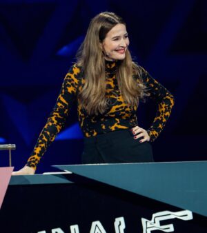 Katrin Bauerfeind Instagram - WSMDS-DUMP! Folge 1! Erfolgreichster Staffelstart mit 24,1%! Wahnsinn! Immer wieder Wahnsinn!😅🤩🥰
——————
#werstiehltmirdieshow @prosieben