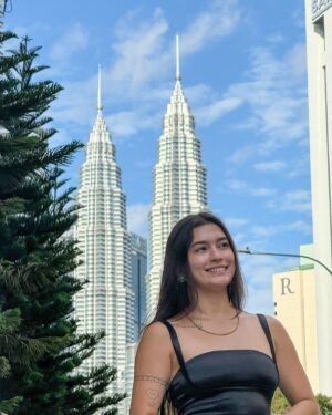 Katrina Dovey Instagram - Smiling in KL and all over the world with my @alinainvisiblebraces 🤍✨