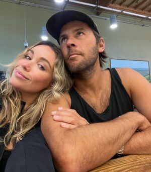 Katrina Bowden Instagram - Kayak surfing > regular surfing. Unpopular opinion? 😂