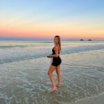 Katrina Bowden Instagram - It’s been raining non stop on Oahu the past week, but here’s a little sunset magic in action from before the storms 🌺💛