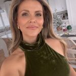 Katrina Scott Instagram – Tune in at LiveBeautifully.com ☺️

How are you? Have you caught up on the @livebeautifully podcast? I’d love to hear topics you’re interested in for upcoming interviews. I’m booking experts now in lots of different areas and I’m so excited to share.🎙️ Let me know what you’ve enjoyed learning about lately and I’ll do my best to bring someone on the show! 

This latest episode is all about fostering a state of grace during motherhood… while making space for personal growth, career fulfillment, and self-care. @wendezomnir came over to share all her wisdom and advice. 

Thanks for tuning in and subscribing. be on the lookout for a new episode this weekend!

Also, thank you to @thefarmersdog for making this episode possible and being such an amazing supporter of @livebeautifully. The Farmer’s Dog is real, fresh, healthy food gently cooked in human-grade kitchens, to preserve their nutritional value. Just tell them about your dog and they’ll deliver personalized, vet-developed recipes for as little as two dollars a day. Receive 50% off your first box of fresh, healthy food at ⁠TheFarmersDog.com/LBWKS 🤍