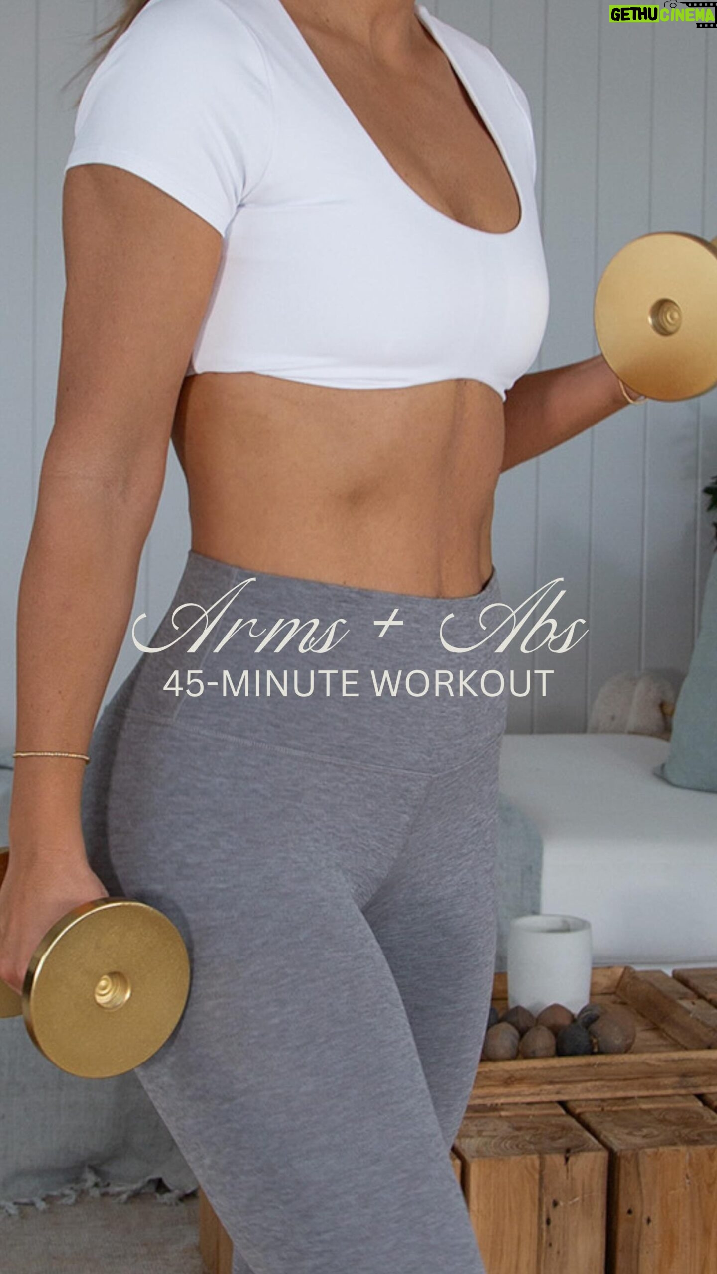 Katrina Scott Instagram - Arms Abs 🤍 Join me for this 45-minute burner! Comment LIVE to join the next live workout! I’ll DM you right away with details! Thank you for being a part of this workout with me! Means so much to teach, move, and workout with you!