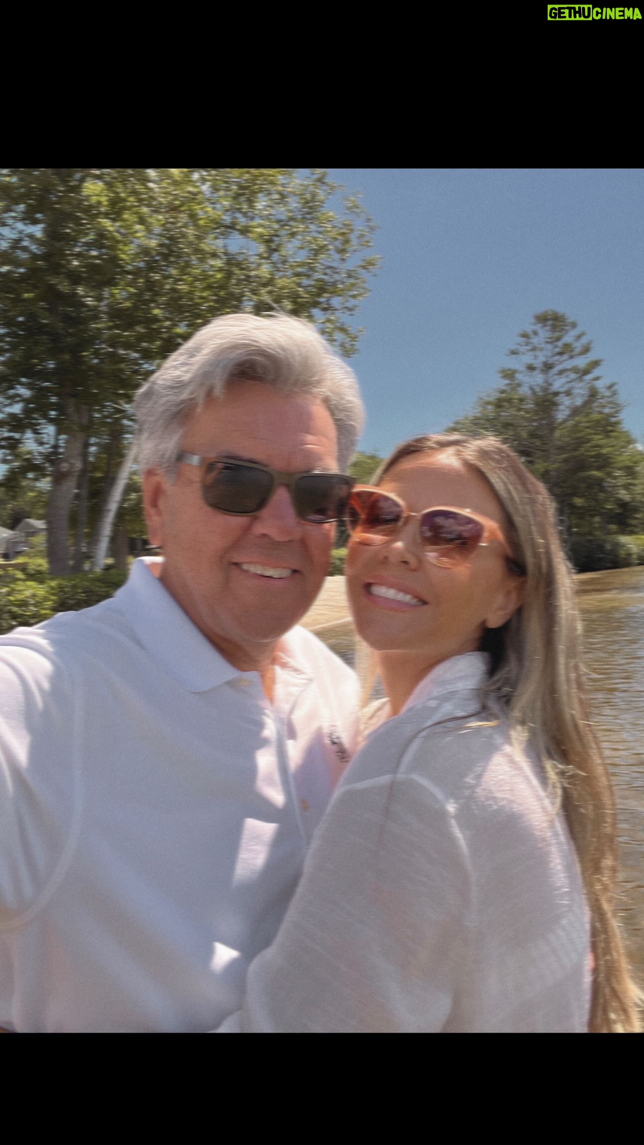 Katrina Scott Instagram - So thankful for all of you! Happy thanksgiving to you and your family 🫶🏼 Sending you the warmest hug xxo Love this clip from the thanksgiving podcast I recorded with my dad 🥹 He says hi right now… I’m uploading this right next to him 🫶🏼