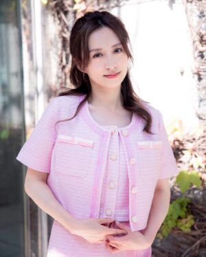Katy Kung Instagram - 好鍾意呢種比陽光曬住嘅感覺
🥰🥰