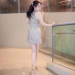 Katy Kung Instagram - 𝑾𝑶𝑹𝑲 𝑯𝑨𝑹𝑫 𝑷𝑳𝑨𝒀 𝑯𝑨𝑹𝑫 𝑴𝒂𝒌𝒆 𝒖𝒑 @henryli_makeup 𝑯𝒂𝒊𝒓 @suecheung 𝑺𝒕𝒚𝒍𝒊𝒏𝒈 @nganshuwing 𝑫𝒓𝒆𝒔𝒔 @aliceandolivia_hongkong 𝑷𝒉𝒐𝒕𝒐 @alanwong447
