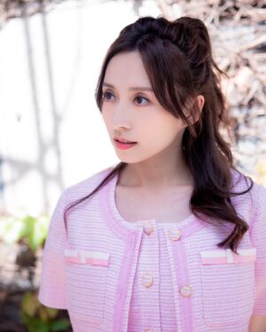 Katy Kung Instagram - 好鍾意呢種比陽光曬住嘅感覺
🥰🥰
