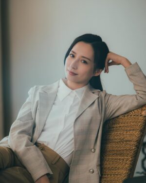 Katy Kung Instagram - 偶爾 我也會有溫柔又帶點倔強硬朗的一面
