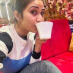Kaushambi Chakraborty Instagram - Keep warm and drink coffee☺️☕️