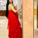 Kaushambi Chakraborty Instagram - Gum ko bhi itni khushi do Woh muskurane lage❤️🤗 Keep watching PHULKI only on Zee bangla😊