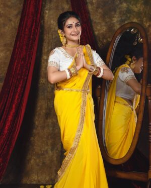 Kaushambi Chakraborty Instagram - Photographer - @suhasishpachal 

Designer- @mr.rahul62903 

Makeup- @beautismakeover
