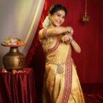 Kaushambi Chakraborty Instagram - ঠাকুর দেখা ,সাজগোজ, অঞ্জলি, আড্ডা, জমিয়ে খাওয়া দাওয়া অপেক্ষা আর কটা দিন😍 মা আসছেন❤️ শুভ মহালয়া 🙏🏻 Picture courtesy- Rahul Das Wardrobe courtesy - Sampurna Dey Makeup- @sudip_makeupartist