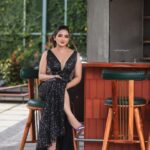 Kaustubha Mani Instagram - Cinderella never asked for a prince 🫅 🍷💫 …. #artist #actress #angel #artistsoninstagram #beautyliesintheeyesofthebeholder #borntoshine #black #dress #eyes #elegance #explore #fashionista #style #goodvibes #glow #hairstyles #instagram #instagood #instamood #gown #love #makeup #outfitoftheday #photography #photoshoot #queen #attitude #trending #vibes . . . . . . DOP @goldsphotographhy MUA @makeoverby_sowmyamanjunath Hairdo @shubahemanth Outfit @aakarshana_outfits