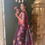Kaustubha Mani Instagram – Always a pleasure…
#actor #acessorios #hairstyle #saree #ethnicity #smile #family #dad #mom #wedding #happyvibes #positivity #kannadaactress 
.
.
.
Hairdo @makeoverbymanjulasonu
