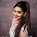 Kaustubha Mani Instagram - Inframe Actress : @kaustubha_mani_official 😍 Picture Courtesy : @rainbow_photography_official MUA : @makeup.by.kushi Outfit By : @rentyourlook_by_chandangowda @stylescribebypooja Clicked by : @kiran_shivaraj_ . . . . . . . #portrait #portraitphotography #moodyports #pursuitofportraits #agameoftones #portrait_ig #dailyportrait #picturesofindia #indiapictures #India #bongbeauties #bonglovers #fashion #saree #lightroommasters #photoshop #retouching #vamana #dhanveer