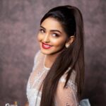 Kaustubha Mani Instagram - Inframe Actress : @kaustubha_mani_official 😍 Picture Courtesy : @rainbow_photography_official MUA : @makeup.by.kushi Outfit By : @rentyourlook_by_chandangowda @stylescribebypooja Clicked by : @kiran_shivaraj_ . . . . . . . #portrait #portraitphotography #moodyports #pursuitofportraits #agameoftones #portrait_ig #dailyportrait #picturesofindia #indiapictures #India #bongbeauties #bonglovers #fashion #saree #lightroommasters #photoshop #retouching #vamana #dhanveer