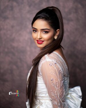 Kaustubha Mani Instagram - Inframe Actress : @kaustubha_mani_official 😍 
Picture Courtesy : @rainbow_photography_official 
MUA : @makeup.by.kushi 
Outfit By : @rentyourlook_by_chandangowda @stylescribebypooja 
Clicked by : @kiran_shivaraj_ 
.
.
.
.
.
.
.
#portrait #portraitphotography #moodyports #pursuitofportraits #agameoftones #portrait_ig #dailyportrait #picturesofindia #indiapictures #India #bongbeauties #bonglovers #fashion #saree #lightroommasters #photoshop #retouching #vamana #dhanveer