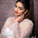 Kaustubha Mani Instagram - Inframe Actress : @kaustubha_mani_official 😍 Picture Courtesy : @rainbow_photography_official MUA : @makeup.by.kushi Outfit By : @rentyourlook_by_chandangowda @stylescribebypooja Clicked by : @kiran_shivaraj_ . . . . . . . #portrait #portraitphotography #moodyports #pursuitofportraits #agameoftones #portrait_ig #dailyportrait #picturesofindia #indiapictures #India #bongbeauties #bonglovers #fashion #saree #lightroommasters #photoshop #retouching #vamana #dhanveer
