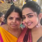 Kaustubha Mani Instagram – Always a pleasure…
#actor #acessorios #hairstyle #saree #ethnicity #smile #family #dad #mom #wedding #happyvibes #positivity #kannadaactress
.
.
.
Hairdo @makeoverbymanjulasonu