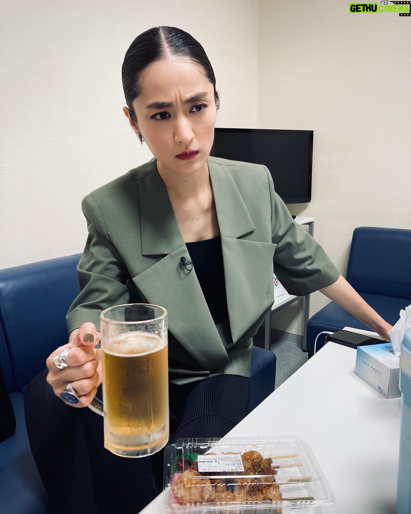 Kavka Shishido Instagram - . . 楽屋からビール飲んでたのになー