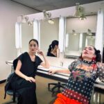 Kavka Shishido Instagram - . . 載せるタイミングを逸した写真を 年末だし載せてみる . NHKの番組でご一緒した平野ノラさん @noranoranora1988 と 兎に角良い写真を撮りたい奮闘ショット . 何処かに飛んでいっちゃいそうなノラさんが私のツボです . . こんなに真剣に遊んでくれるなんて 初めて会った気がしないわ なんて 光栄なお言葉も頂けて良き思い出
