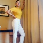 Kavya Keeran Instagram - Destiny says 'Everything happens for a reason.... Live it & learn from it" 😇🤟 . . . . #instafeed #denimstyle #yellow #starlight #dhiredhire #casualstyle #viraltrend #opps #viraloftheday #igviral #celebrityshala @instagram #kavyakeeran