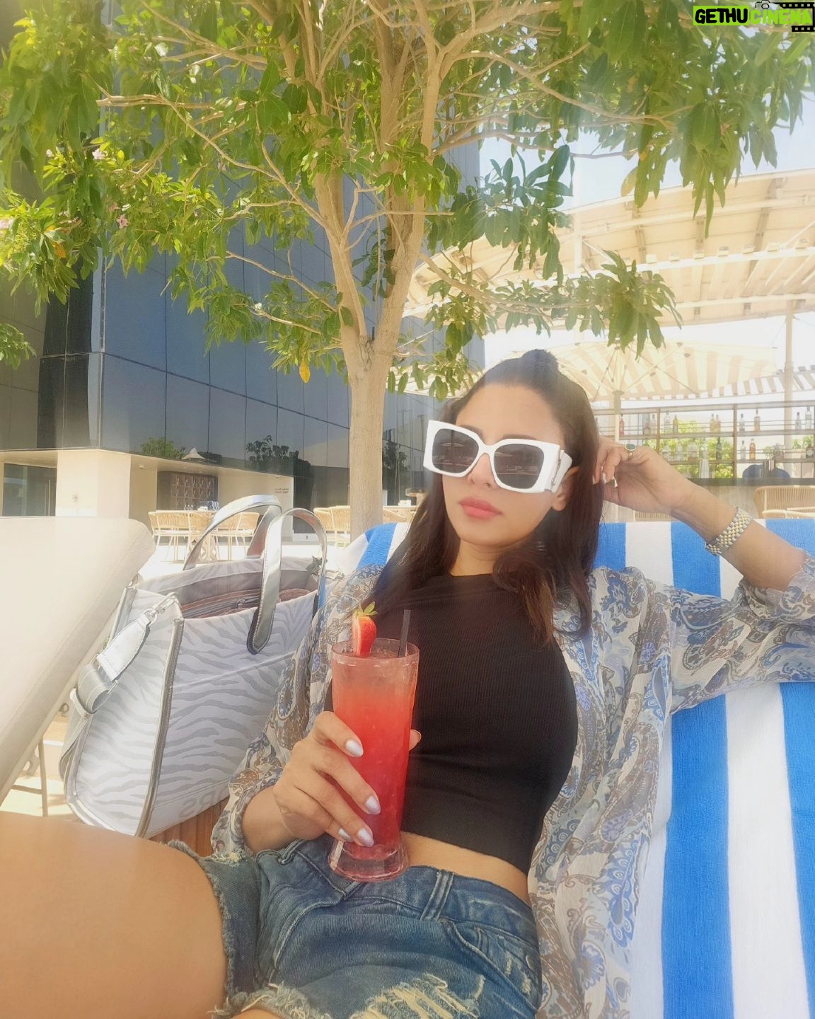 Kavya Keeran Instagram - Always wanted to do this 🤩💁🏻♀️ @sofiteltheobelisk @dubai . . . . #dubaivibes #dubailife #travelgram #trending #explore #glamour #igviral @instagram #kavyakeeran