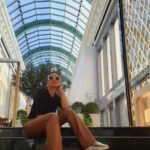 Kavya Keeran Instagram - Create yourself!Happy Saturday😇 @thedubaimall . . . #FrameMe #virals #hola #dubailife #dubaivibes #fyp #explorepage #igdaily #glamlove #music #ootd #iglike @instagram #kavyakeeran