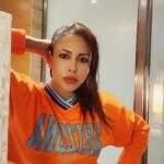 Kavya Keeran Instagram - MATHEMATICS TEACH US EVERY PROBLEM HAS A SOLUTION 😇 . . . . #explorepage #instagramfeed #picoftheday #igviral #igdaily #glamlove #streetstyle #fyp #orangelove #iglike #heartthrob #brownrang #beingme @instagram #kavyakeeran