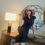 Kavya Keeran Instagram - Smtimes our attitude towards situation gives us energy which changes our life 🤩😇 . . . . #dubaivibes #instadaily #foryou #glamour #class #explorepage #asthetic #igdaily #igviral #black #blue @instagram #kavyakeeran