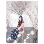 Kawaguchi Yurina Instagram - ． ． フィンランドを代表するデザインハウス 〝 Marimekko / マリメッコ 〟が シグニチャープリント〝 Unikko / ウニッコ 〟柄の 誕生60周年を記念して 3月31日（日）まで 〝 Marimekko Sakura moment 〟 と題した フラワーショップを原宿にて期間限定でオープンしています🌷 ． ． お花を購入するとMarimekko のファブリックを選んでラッピングしてもらえるみたいです🌷 イベント限定のオリジナルフレーバーアイスクリームも美味しそう…♡ ぜひチェックしてみてくださいね〜! ． ． @marimekkojapan @diligenceparlour #Marimekko #マリメッコ #SakuraMoment #Marimekkosakuramoment #DILIGENCEPARLOUR #pr
