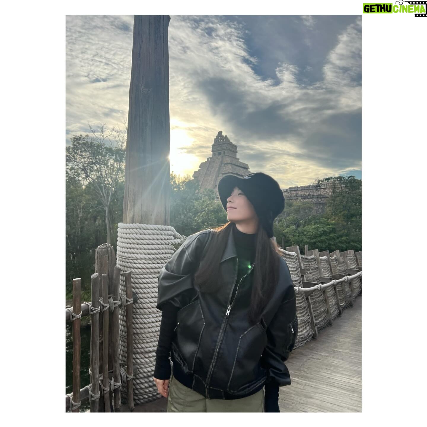 Kawaguchi Yurina Instagram - . 🎞️🖤 . #川口の私服 .