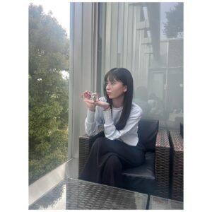 Kawaguchi Yurina Instagram - 毎日どこへ行くにも一緒な子🐺