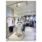 Kawaguchi Yurina Instagram - ． @nastyfancy_official ポップアップが ルミネエスト新宿 3Fにて 5/5-5/8まで開催されております ． とってもかわいいアイテムたちに溢れた空間でした🦋 ． 着用しているデニムのハーフパンツが わたし自身とっても新鮮でお気に入りです❤︎ ． 皆様もぜひお気に入りのアイテム見つけてみてくださいな~！ おそろいにしてくれてもいいんだよ~ふふふ🦋 @agem9_.kom_official ．