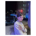 Kawaguchi Yurina Instagram - ． 六本木ヒルズアリーナにて開催された 「NISSAN FORMULA E ROPPONGI CIRCUIT」 参加させて頂きました🚗 ． 特設サーキットにて 日産のフォーミュラEマシンを 高星選手による華麗なレースパフォーマンスと 素敵なバンドダンサーの方々との共演に、 格好良さのあまり心の声が漏れてしまいました… ． 3月30日には日本初のフォーミュラE世界選手権 「Tokyo E-Prix」が開催されます。 日産は日本の自動車メーカーとして唯一参加してるそうです！ 当日のレースも楽しみですね🚗　 ． #pr #NISSAN #FormulaE #NissanFormulaE #FormulaETokyoEpix #日産 #EV #NissanNismo #Nismo #電気自動車 @nissanjapan ． 本日の素敵なお衣装♡ Jacket, Shorts, Blouse: @msgm Accessories: @abiste_official ． ．
