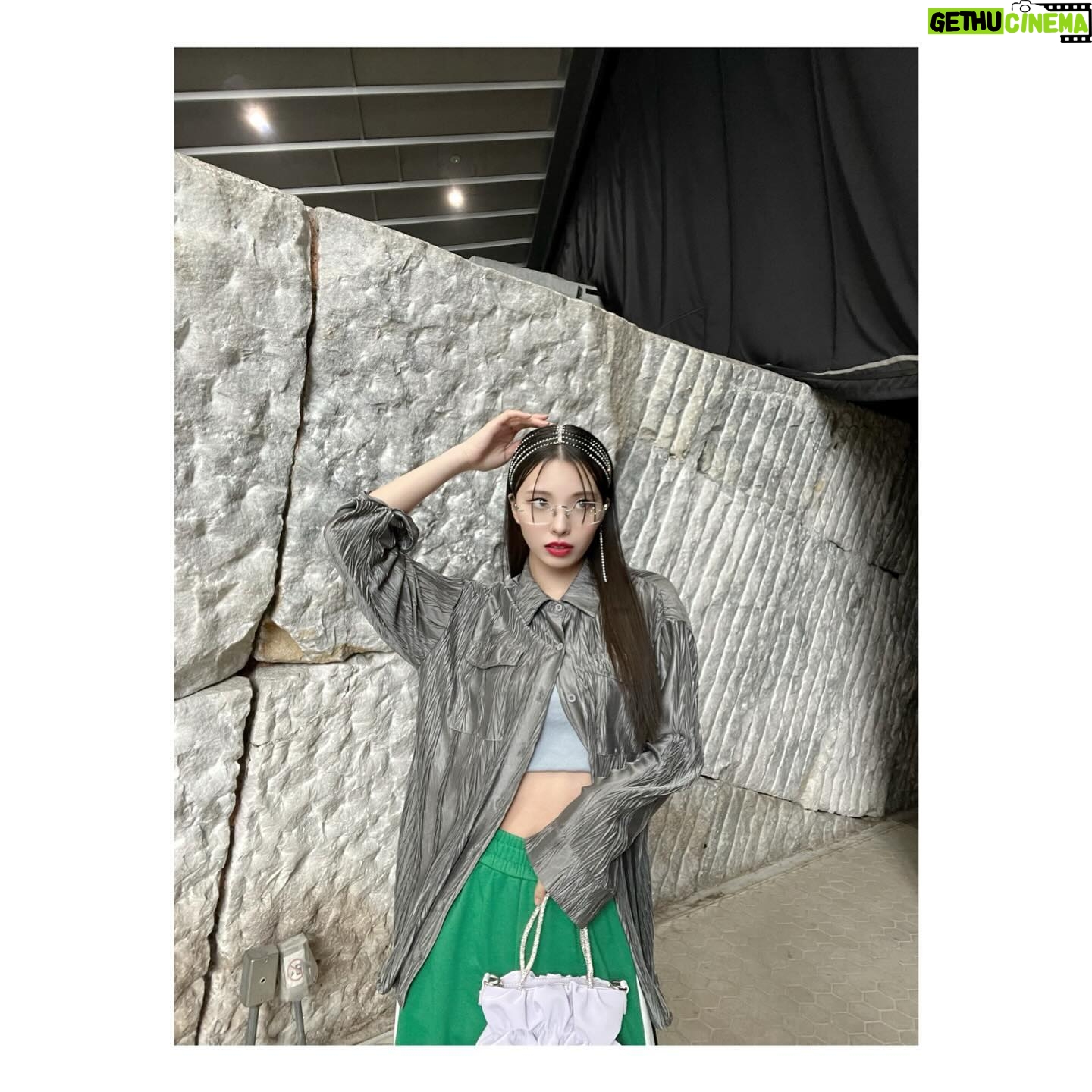 Kawaguchi Yurina Instagram - . @tgc_staff ありがとうございました♡ . @shein_japan 様 @wego_official 様 2ステージ歩かせて頂きました! . ゆりしすちゃんと見つけたよ〜いつもありがとうね〜〜🦋 配信見てくれたゆりしすも、ありがとう♡ . .