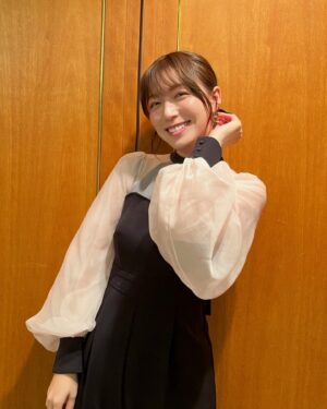 Kayako Abe Instagram - ♪

イベント司会のお仕事でした💫

衣装

👗 @snidel_official 
👠 @dianashoespress 
👂🏻　@mimi33_official
