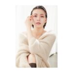 Kayako Abe Instagram - CanCam11月号🌈 本日発売です☺️ ビフォアフ企画で かなり！いつもと違う雰囲気になっていると思います！！😳 いつもそうだけど 今回も撮影が最高に楽しかった💕 @cancam_official いつもありがとうございます❤️‍🔥 （衣装は提供して頂いたものです） #cancam #11月号 #本日発売です！