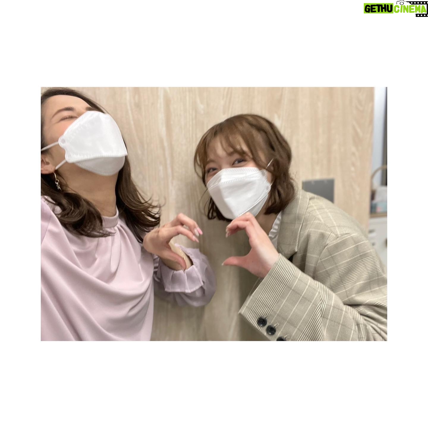 Kayako Abe - 23.9K Likes - ♪
大好きな先輩に
会えました💓
何枚も撮ったのに笑いすぎて写真がブレているか、誰もレンズ見てないものしかない!😂
ハートも下手っぴ!!笑
近況報告もできて
幸せな時間でした🤍
(衣装は提供して頂いたものです)
#めざましファミリー
#永島優美 さん
#笑いすぎ🤣
#めざましテレビ
#めざまし8