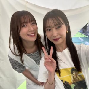 Kayako Abe Instagram - ♪

ゆかちゃんと舞台袖で♡

めざましテレビ30周年フェスも
参戦できて
たくさんの人とめざましじゃんけんもできて

楽しい日でした🥰