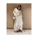Kayako Abe Instagram - お知らせ♪ 10/30 12:00〜 フジテレビ　なりゆき街道旅　に出演しますー☺️ 今回は浦安をぶらぶら🚶🏼‍♀️ 美味しいものを食べたりお買い物したり ハプニングも！😂 ぜひ、ご覧ください！ 番組内で使っている可愛いお財布は @toffandloadstone さんのものです👛💚 （衣装は提供して頂いたものです） #なりゆき街道旅 #フジテレビ #浦安