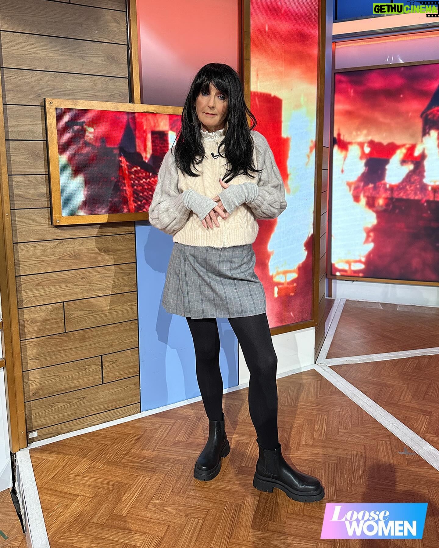 Kaye Adams - 3K Likes - Well Kaye isn’t here… but Claudia is 👀🏰
#loosewomen #thetraitors