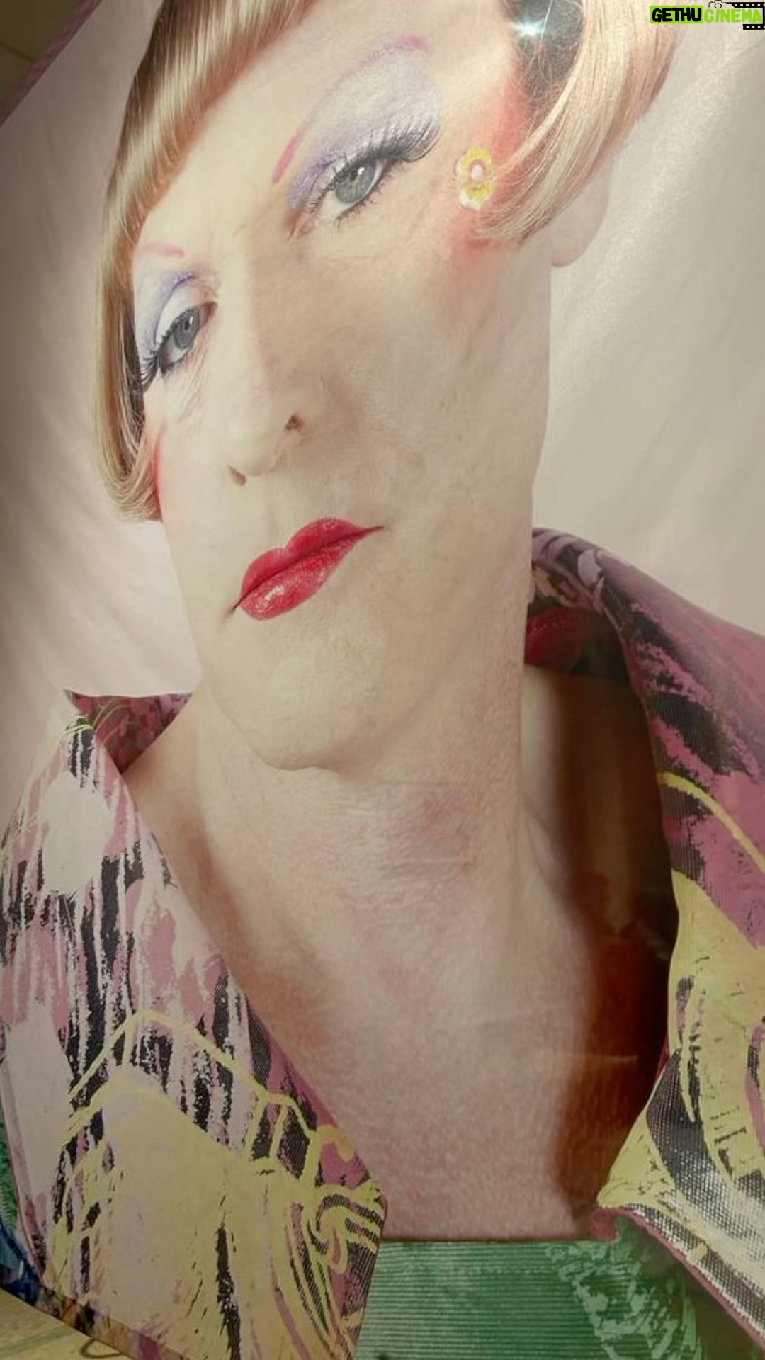 Kaye Adams Instagram - Last day of the @alanmeasles ‘Smash Hits’ exhibition at the @natgalleriessco . Loved it! Anyone else lucky enough to see it? #graysonperry #graysonperryexhibition #graysonperryart #smashhitsexhibition #artlovers