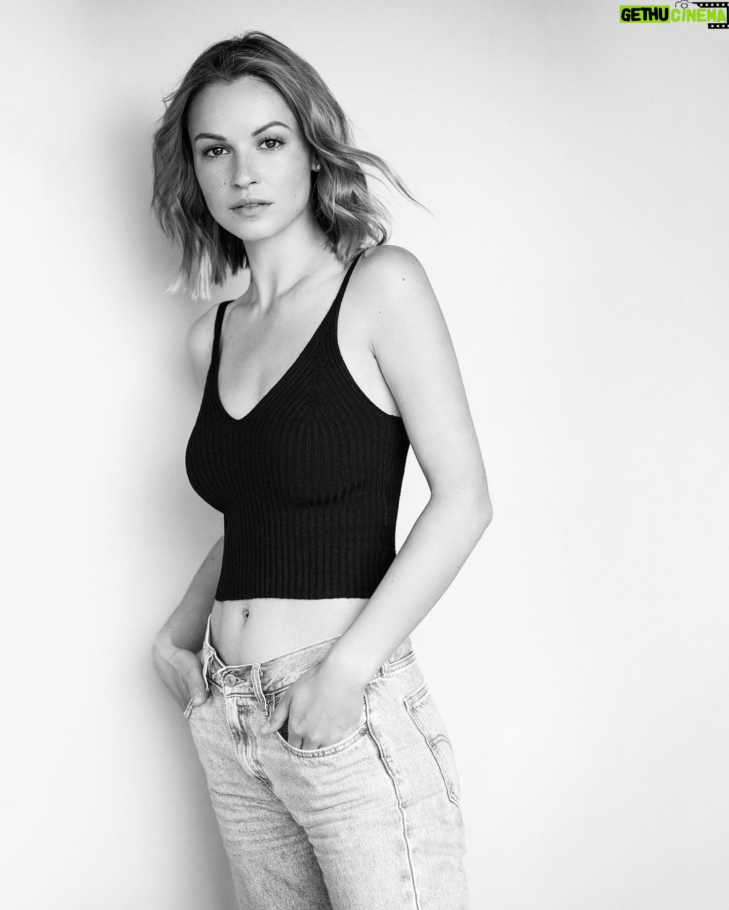 Kayla Wallace | Gethu Cinema