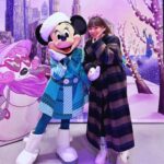 Kayo Noro Instagram - ディズニーパルパルーザ 🎀ミニーのファンダーランド🎀 ・ 思い出の写真たちです🩷 女子高生達がこのように写真撮ってましたのでマネして撮りました♡ありがとう女子高生 本当に可愛い可愛いイベントでした！ この日風がとても強くて ミニーのファンダーランドパレード見れなかったのはとてもとても残念でしたけども💦 可愛いミニーちゃんに会うことができて幸せです ミニーちゃんピンクって本当元気が出て可愛くて大好き💕 いつも元気と癒しをいただいておりますm(_ _)m 第2弾　ドナルドのクワッキー・ダックシティ　 もとても楽しみです😊 ・ 投稿遅くなっちゃったけども #パルパルーザ #ミニーちゃん #ミニーのファンダーランド🩷 #tdr #東京ディズニーランド